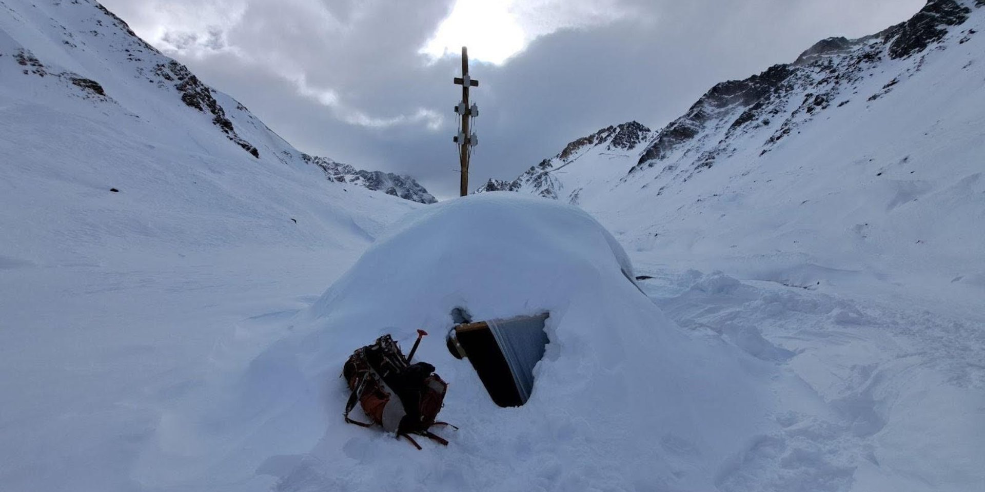 nilus-case-study-myriota-flexsense-installation-glaciers